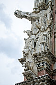 锡耶纳大教堂雕像