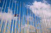 古巴国旗迎风飘扬