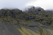 冰岛南部的山区景色