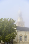 老市政厅和新塔在坎彭，荷兰