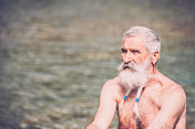 一位白发老人的肖像，胡须和小胡子索卡河，斯洛文尼亚