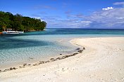 菲律宾曼提格岛的泻湖
