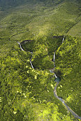 热带雨林瀑布
